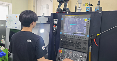 CNC선반 공작기계 가공 실습 이미지