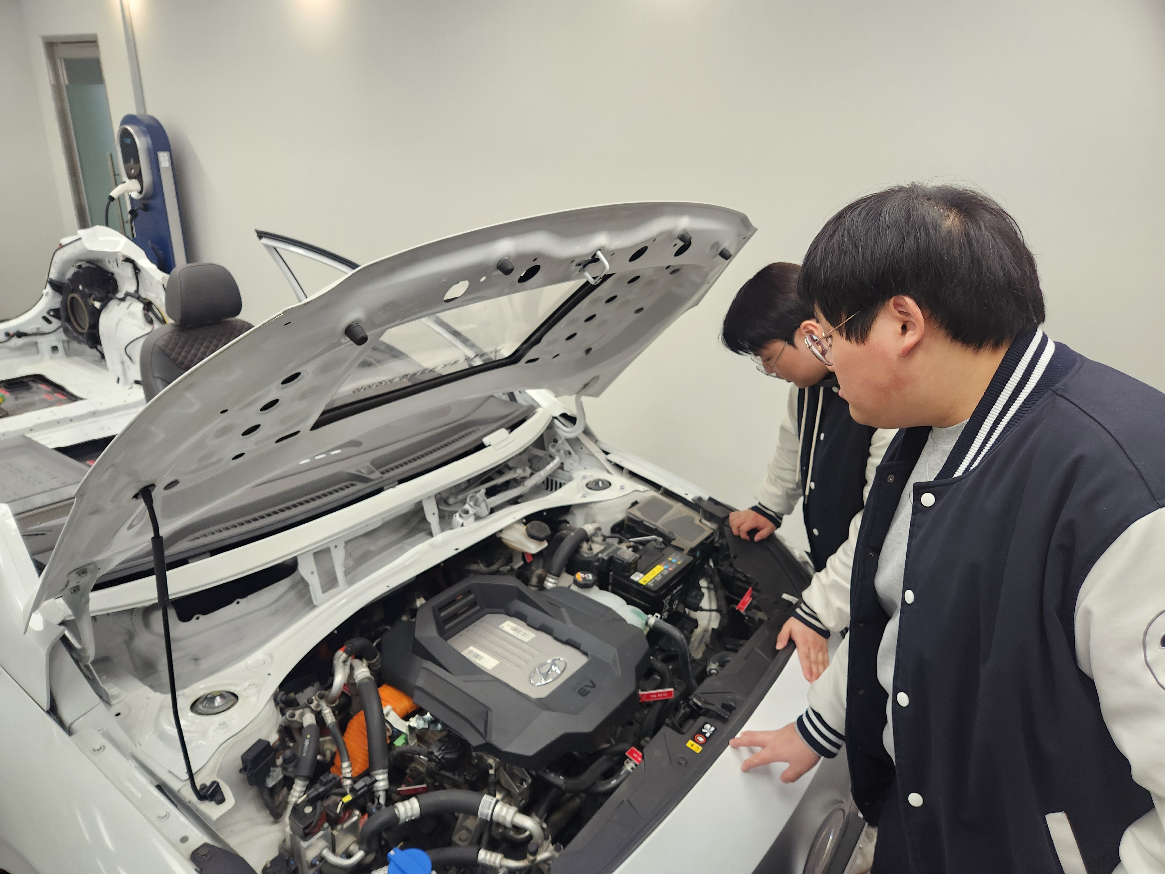 스마트모빌리티실 구축 중인 이미지