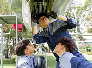 항공기 기체 정비 실습(항공기계과) 이미지